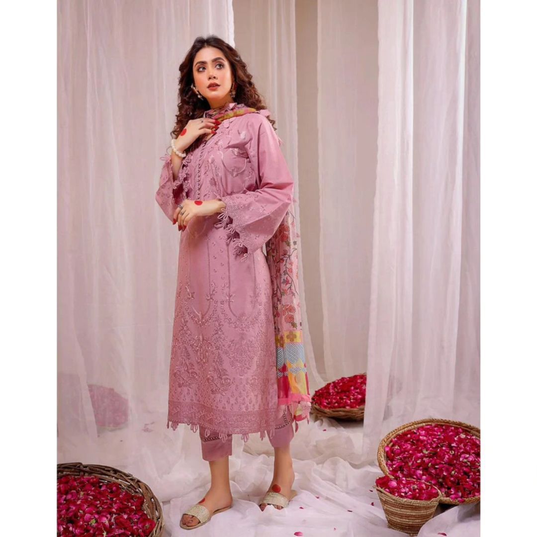 *ZARA SHAHJAHAN 2607 / 414*
*Stuff: Best Quality Pure Airjet lawn 90/70* guaranteed