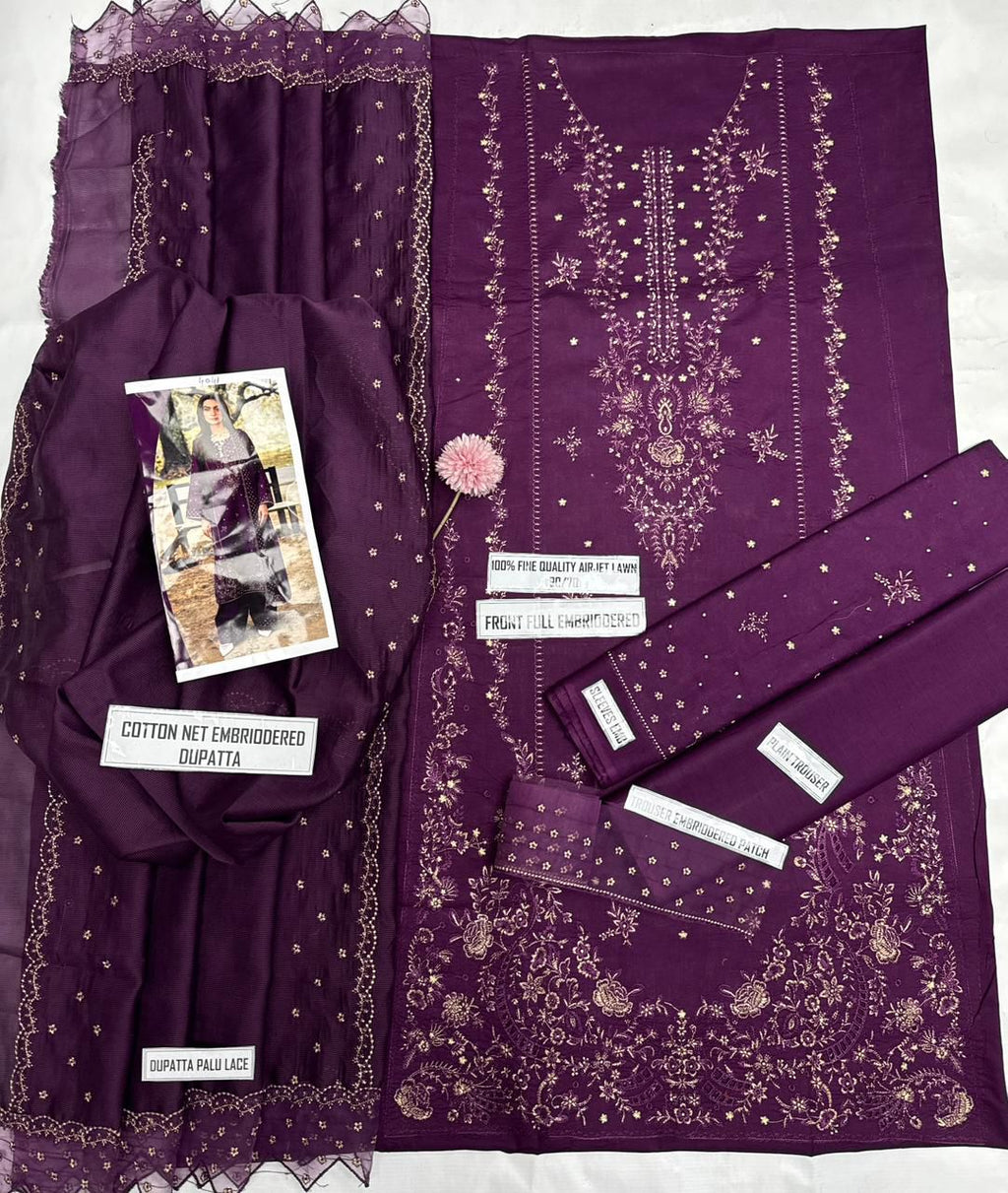 *_Batik 4041_*🍂

*Luxury Embroidered 3-Piece*