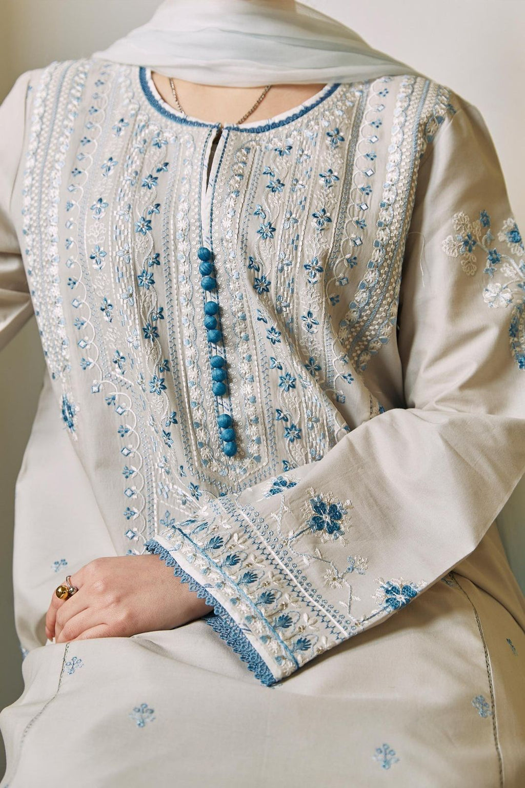 *ZARA SHAHJAHAN 2605*