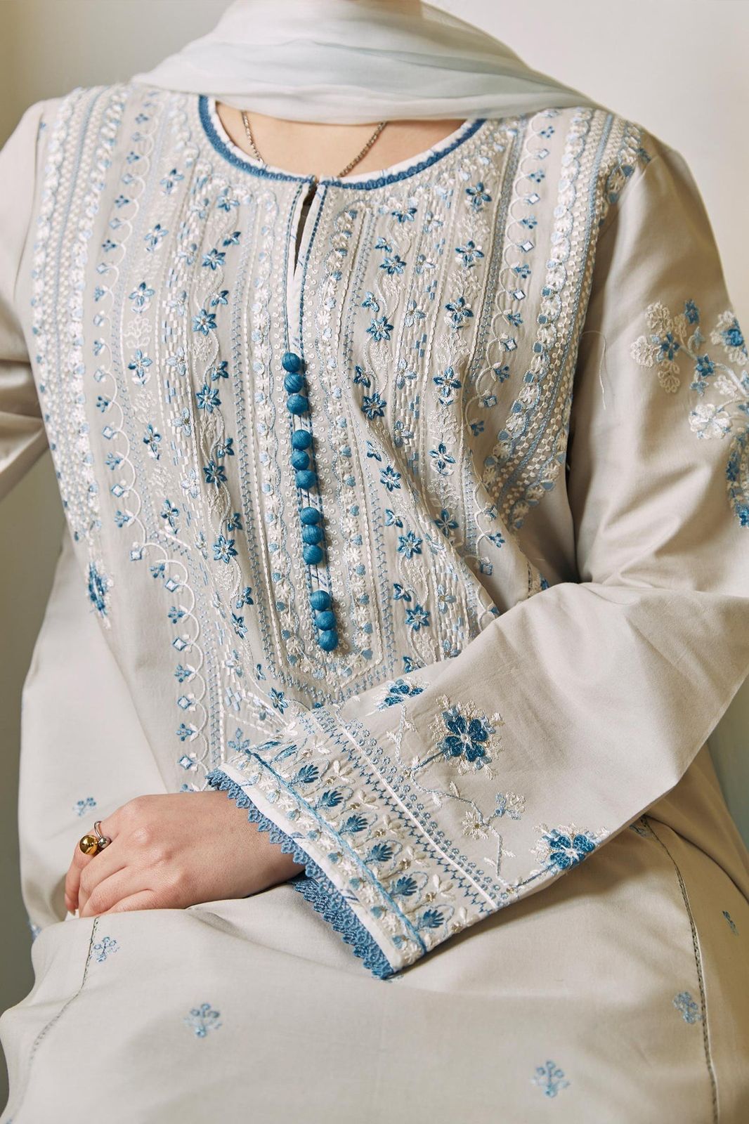 *ZARA SHAHJAHAN 2605*